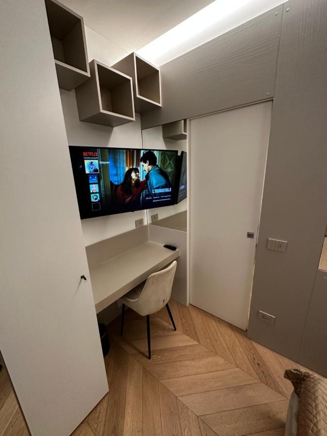 Bilocale Luxury A 50 Mt Dalla Stazione Di Milano Appartement Buitenkant foto