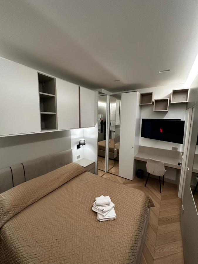 Bilocale Luxury A 50 Mt Dalla Stazione Di Milano Appartement Buitenkant foto