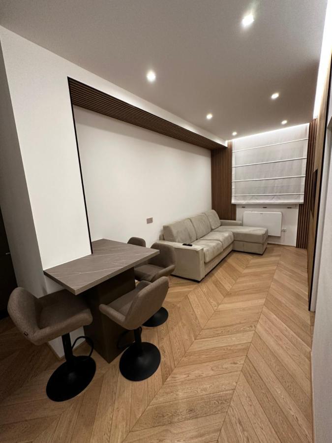 Bilocale Luxury A 50 Mt Dalla Stazione Di Milano Appartement Buitenkant foto